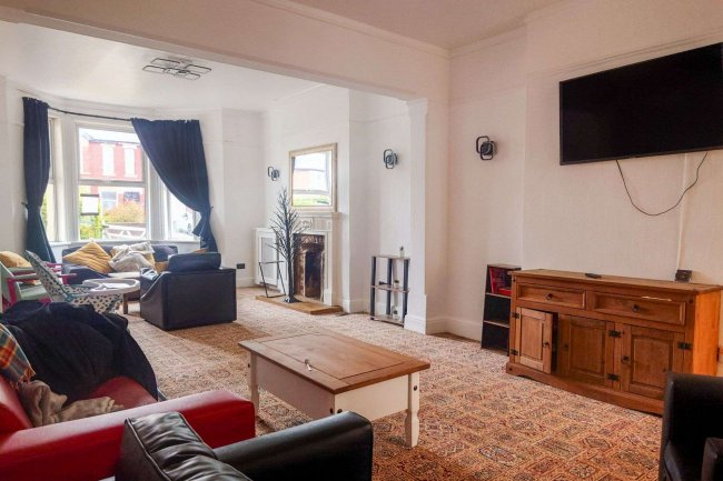 21 Elmbridge Road, Gloucester GL2 0NY 1