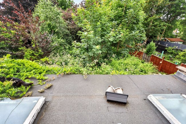 43 Hazelwood Lane, Palmers Green, London, N13 5EZ 1