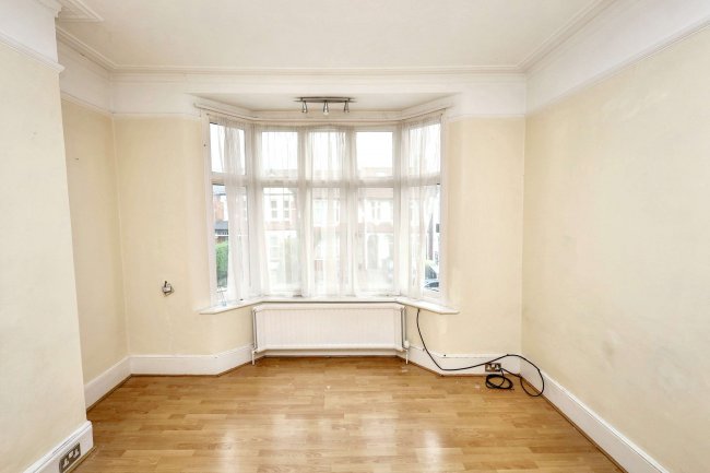 43 Hazelwood Lane, Palmers Green, London, N13 5EZ 1