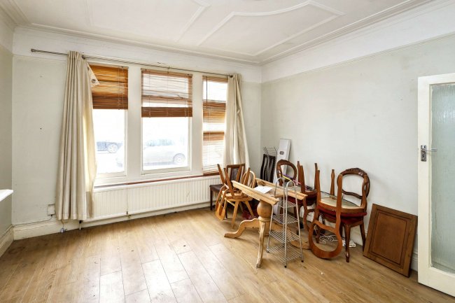 43 Hazelwood Lane, Palmers Green, London, N13 5EZ 1