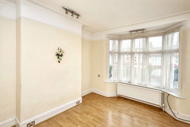 43 Hazelwood Lane, Palmers Green, London, N13 5EZ 1