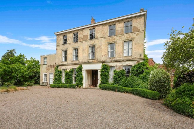 Boyce Court, Dymock, Nr Ledbury GL18 2BG 1