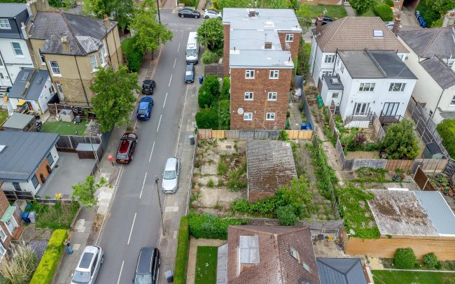 Sherwood Court & Garages at 132 Friern Park, London N12 9LX 10