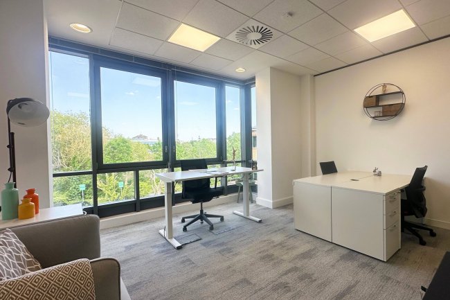 Rourke House, 3 Watermans Park, The Causeway, Staines Upon-Thames, TW18 3BA 25