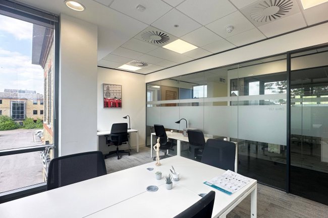 Rourke House, 3 Watermans Park, The Causeway, Staines Upon-Thames, TW18 3BA 25