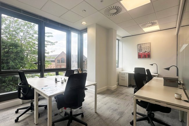 Rourke House, 3 Watermans Park, The Causeway, Staines Upon-Thames, TW18 3BA 25