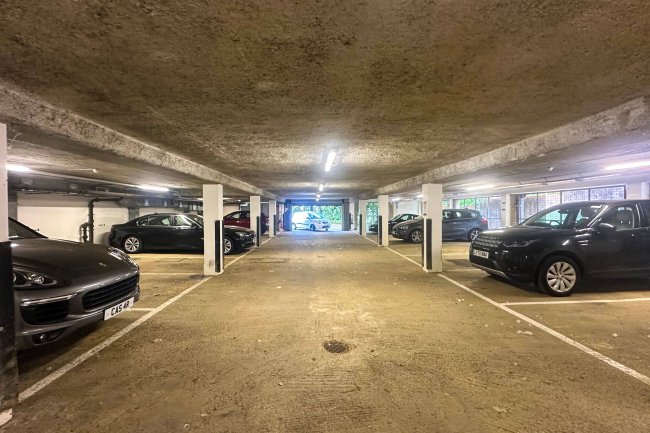 Rourke House, 3 Watermans Park, The Causeway, Staines Upon-Thames, TW18 3BA 25