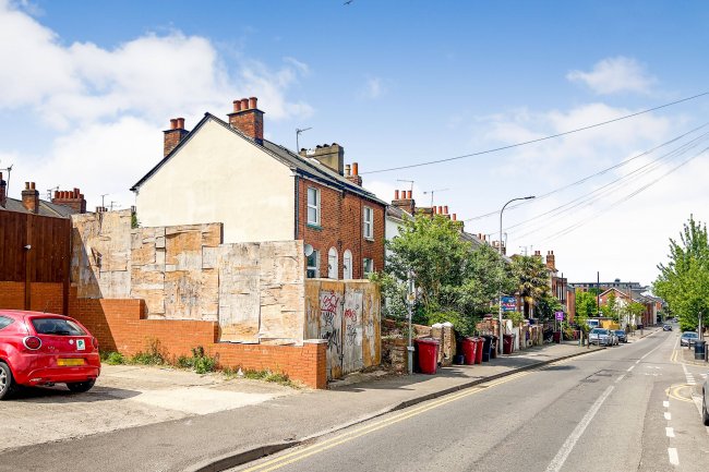 Land at 82 Mount Pleasant Road, Reading, RG1 2TD 6