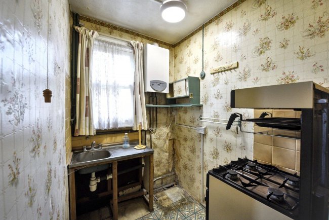 First Floor Flat,  89 Taybridge Road, Battersea, London SW11 5PX 5