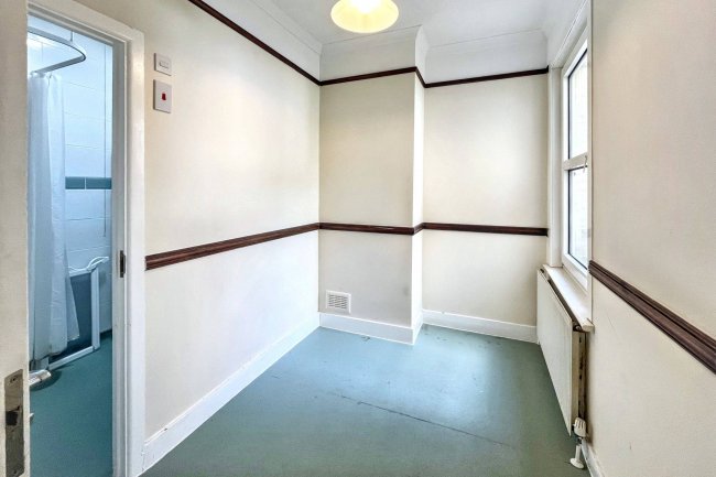 166 Frant Road, Thornton Heath, CR7 7JW 5