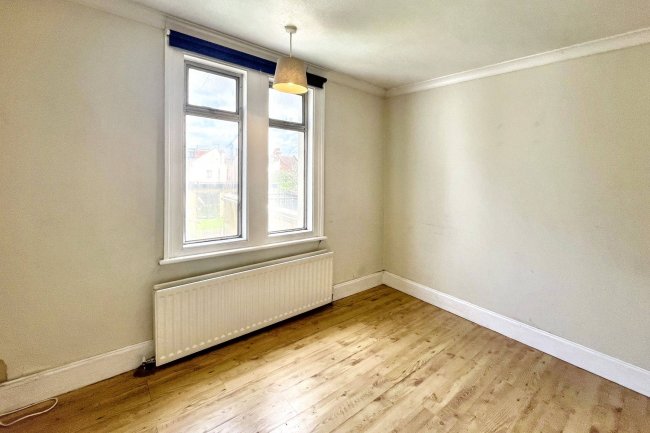 166 Frant Road, Thornton Heath, CR7 7JW 5