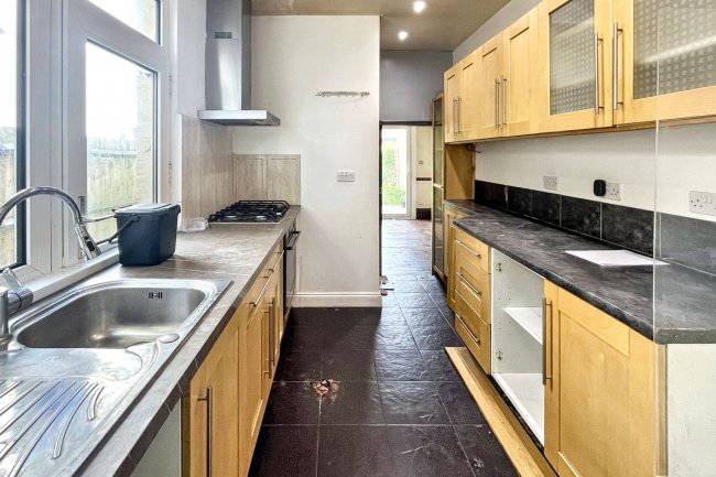 166 Frant Road, Thornton Heath, CR7 7JW 5