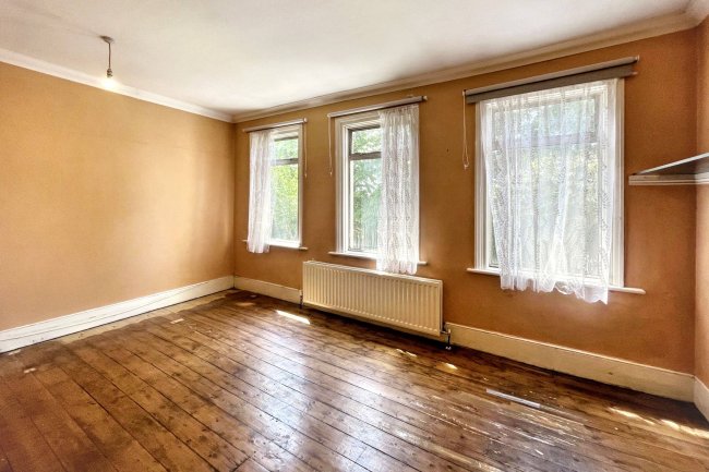 166 Frant Road, Thornton Heath, CR7 7JW 5