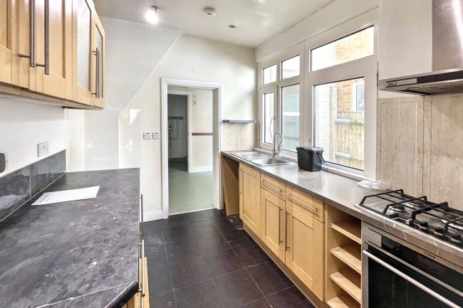 166 Frant Road, Thornton Heath, CR7 7JW 5