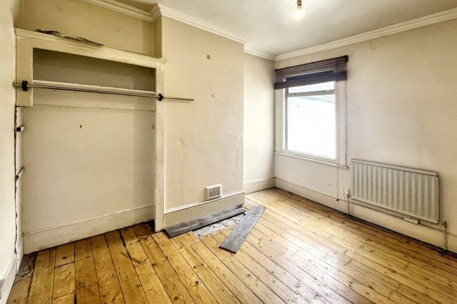 166 Frant Road, Thornton Heath, CR7 7JW 5