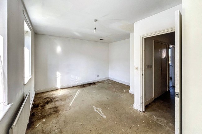 3 Halford Close, Edgware, Middlesex, HA8 5QF 2