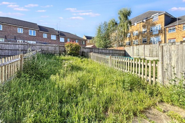 3 Halford Close, Edgware, Middlesex, HA8 5QF 2