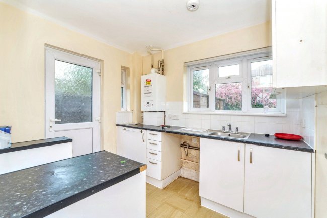 33 Glenmore Road, Welling, DA16 3BN 2