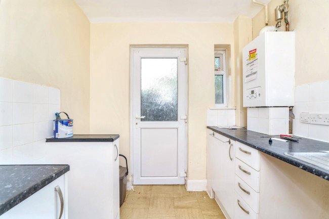 33 Glenmore Road, Welling, DA16 3BN 2