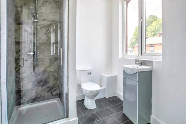 316 Oldham Road, Failsworth, Manchester M35 0EN 8