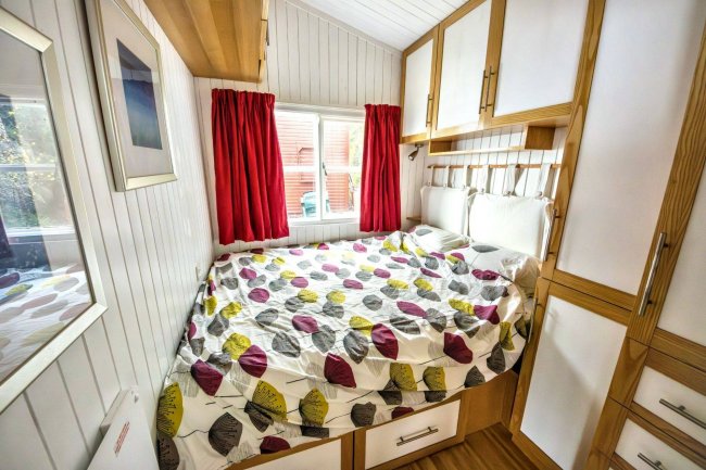 Dove Chalet W11, Branscombe Beach, Devon EX12 3DP 10