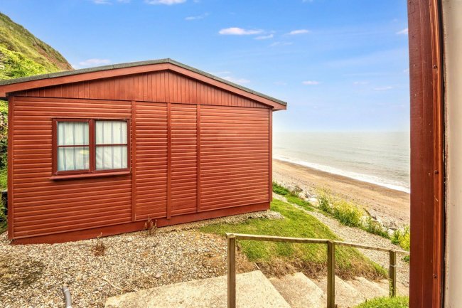 Dove Chalet W11, Branscombe Beach, Devon EX12 3DP 10