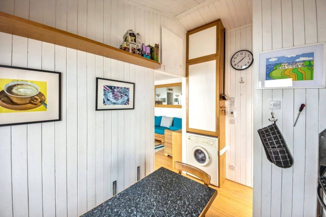 Dove Chalet W11, Branscombe Beach, Devon EX12 3DP 10