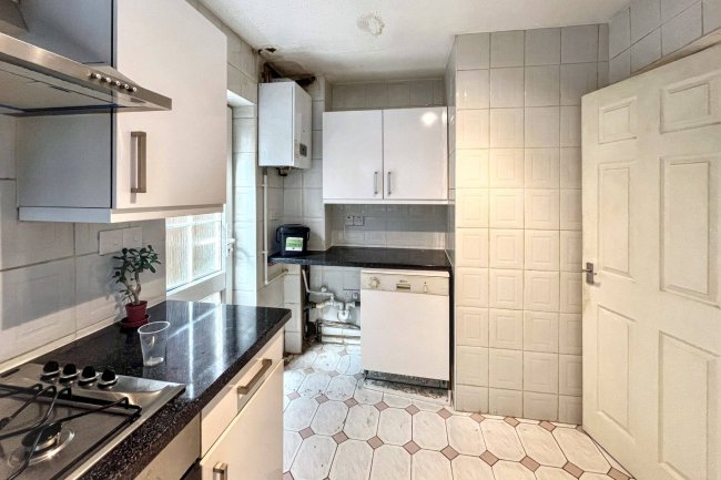 13 Radcliffe Road, Croydon, CR0 5QG 3