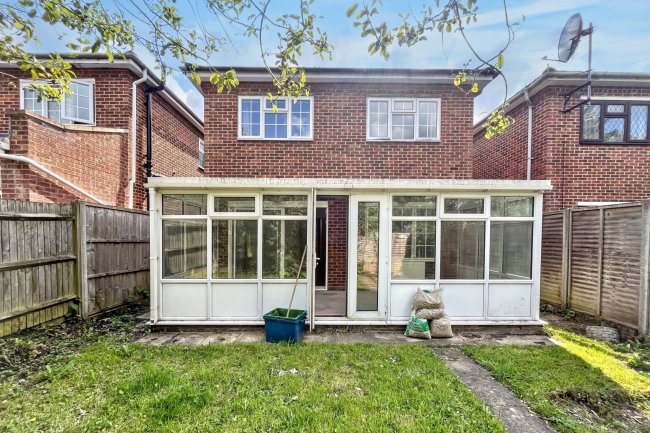 13 Radcliffe Road, Croydon, CR0 5QG 3