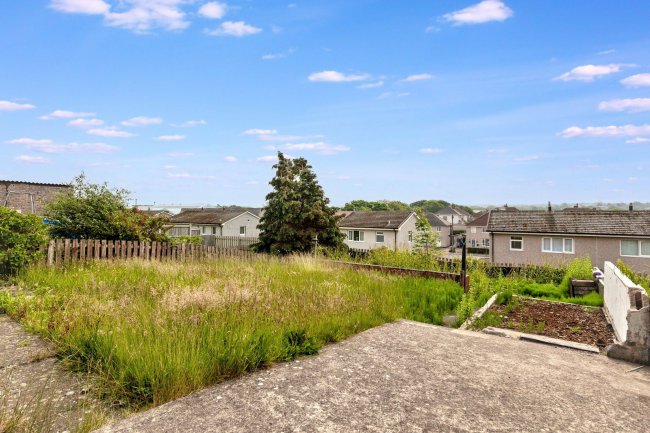 47 Pearl Road, Salterbeck, Workington, Cumbria, CA14 5EF 2