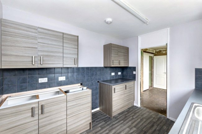 47 Pearl Road, Salterbeck, Workington, Cumbria, CA14 5EF 2