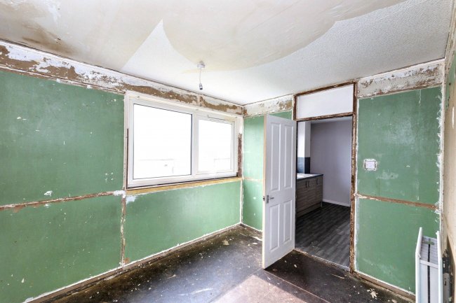 47 Pearl Road, Salterbeck, Workington, Cumbria, CA14 5EF 2