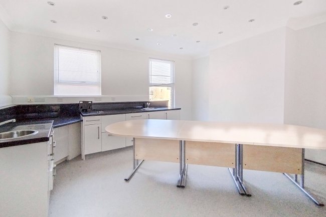 18 Bradbury Street, Dalston, London, N16 8JN 19