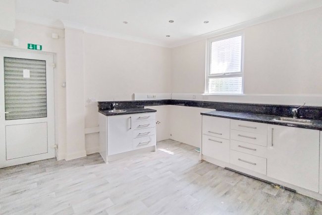 18 Bradbury Street, Dalston, London, N16 8JN 19