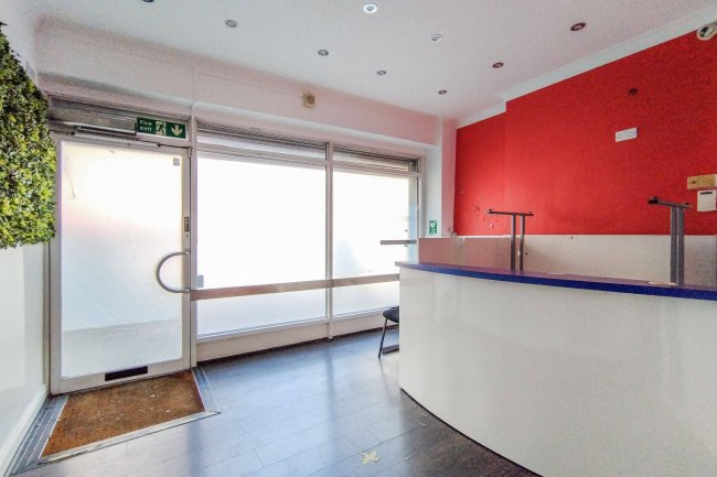 18 Bradbury Street, Dalston, London, N16 8JN 19