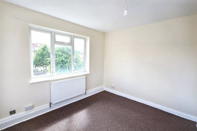 13 Cotswold Court, Hodder Drive, Perivale, Greenford, UB6 8LJ 6