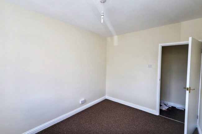 13 Cotswold Court, Hodder Drive, Perivale, Greenford, UB6 8LJ 6