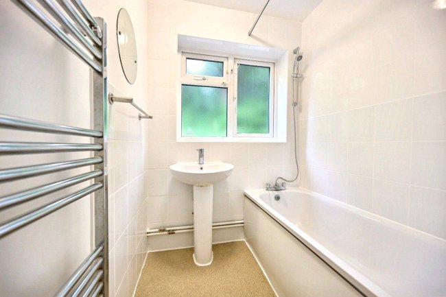 Flat 27, The Hill, Church Hill, Caterham, CR3 6SD 2