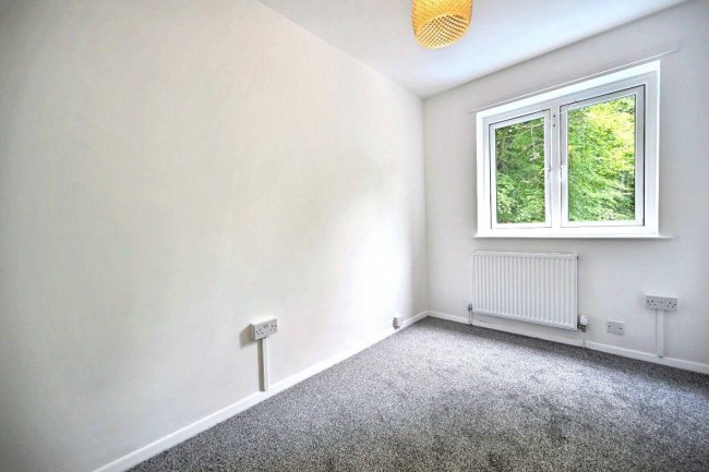 Flat 27, The Hill, Church Hill, Caterham, CR3 6SD 2