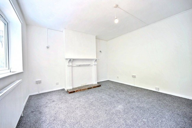 Flat 27, The Hill, Church Hill, Caterham, CR3 6SD 2