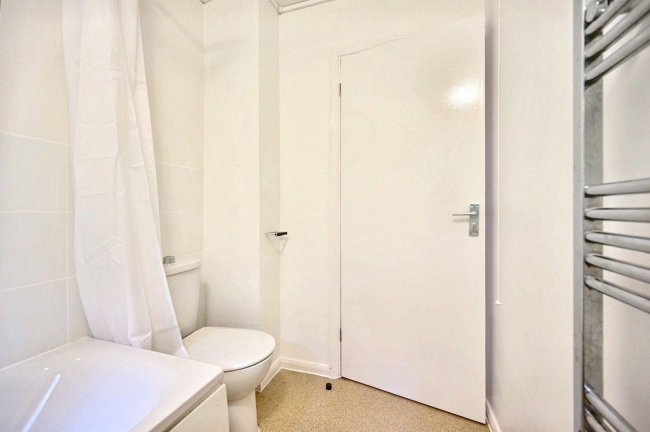 Flat 27, The Hill, Church Hill, Caterham, CR3 6SD 2