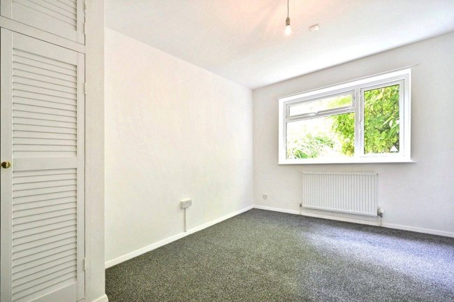 Flat 27, The Hill, Church Hill, Caterham, CR3 6SD 2