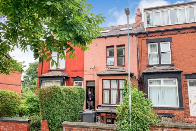 2 Noster Hill, Leeds, LS11 8QE 7