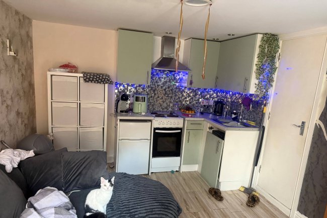 2 Noster Hill, Leeds, LS11 8QE 7