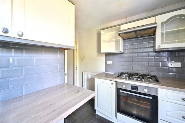 82 Bedford Road, Horsham, RH13 5BH 8