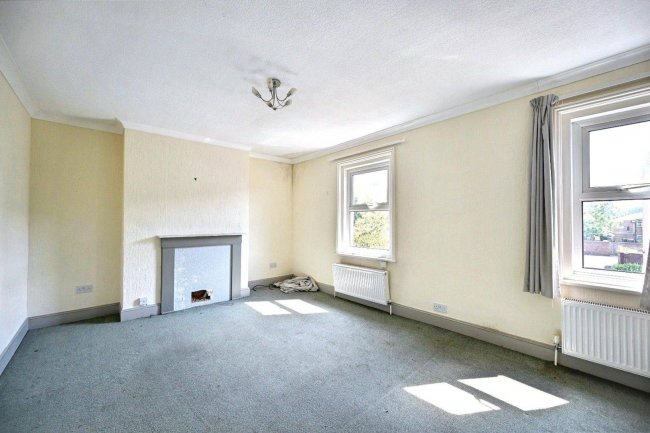 82 Bedford Road, Horsham, RH13 5BH 8