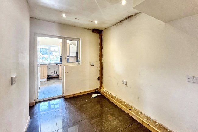 42 Greenwood Road, Mitcham, Surrey CR4 1PE 10