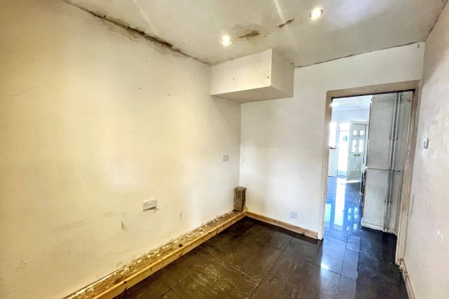 42 Greenwood Road, Mitcham, Surrey CR4 1PE 10