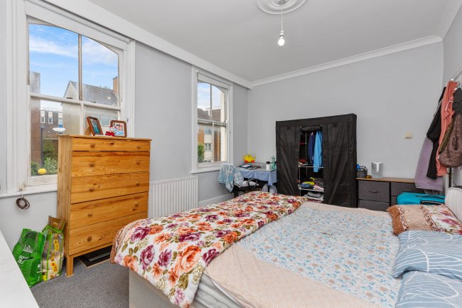 371 & 371a Roman Road, London, E3 5QR 6