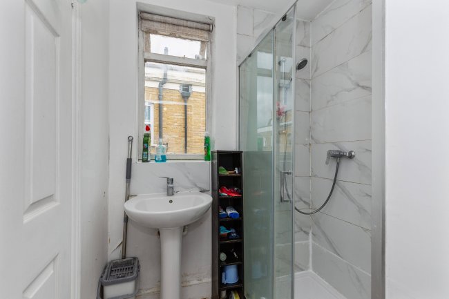 371 & 371a Roman Road, London, E3 5QR 6